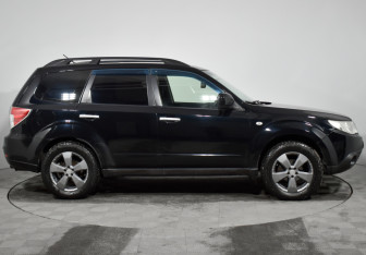 Подержанный автомобиль Subaru Forester Suv 2008 года (4 фото)