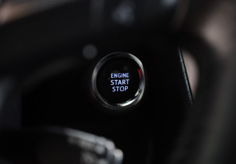 Подержанный автомобиль Toyota Camry Sedan 2017 года (17 фото)