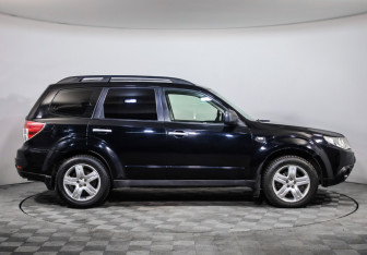 Подержанный автомобиль Subaru Forester Suv 2008 года (4 фото)