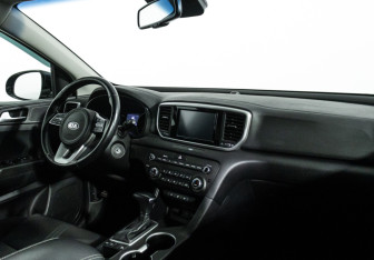 Подержанный автомобиль Kia Sportage 2019 года (9 фото)