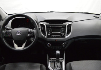 Подержанный автомобиль Hyundai Creta 2016 года (14 фото)