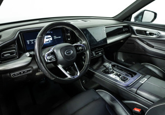 Подержанный автомобиль GAC GS8 2023 года (11 фото)