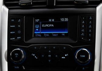 Подержанный автомобиль Ford Mondeo Sedan 2016 года (16 фото)