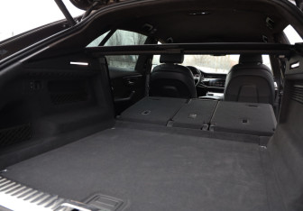 Подержанный автомобиль Audi Q8 2019 года (34 фото)