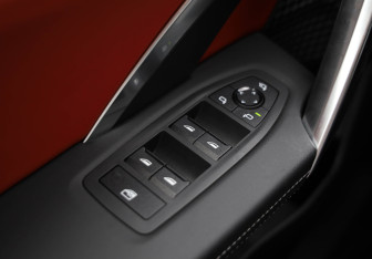 Подержанный автомобиль BMW X2 2024 года (21 фото)