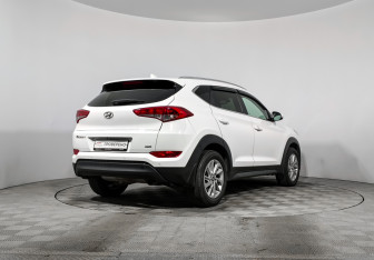 Подержанный автомобиль Hyundai Tucson 2017 года (5 фото)