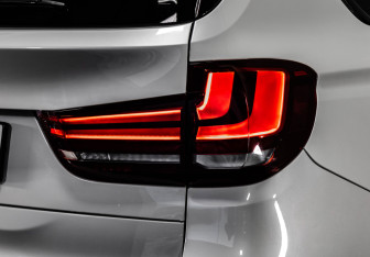 Подержанный автомобиль BMW X5 2015 года (6 фото)