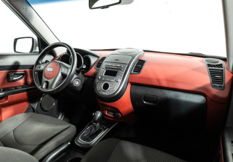Подержанный автомобиль Kia Soul 2012 года (9 фото)