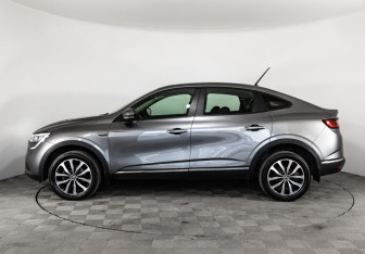 Подержанный автомобиль Renault Arkana 2020 года (9 фото)