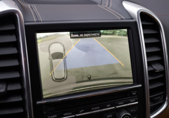 Подержанный автомобиль Porsche Cayenne 2014 года (22 фото)