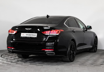 Подержанный автомобиль Hyundai Genesis 2016 года (7 фото)