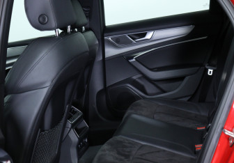 Подержанный автомобиль Audi A6 Sedan 2019 года (21 фото)