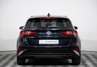 Подержанный автомобиль Kia Ceed Hatchback 2019 года (6 фото)