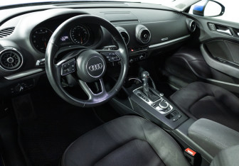 Подержанный автомобиль Audi A3 Sedan 2019 года (11 фото)