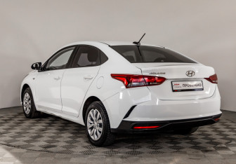 Подержанный автомобиль Hyundai Solaris Sedan 2020 года (7 фото)
