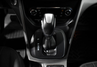 Подержанный автомобиль Ford Kuga 2014 года (10 фото)