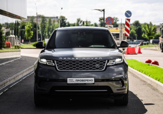 Подержанный автомобиль Land Rover Range Rover Velar 2017 года (4 фото)