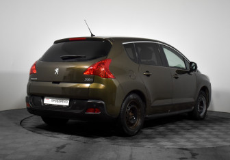 Подержанный автомобиль Peugeot 3008 2012 года (5 фото)