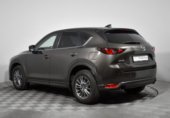 Подержанный автомобиль Mazda CX-5 2018 года (8 фото)