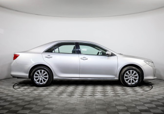 Подержанный автомобиль Toyota Camry Sedan 2014 года (4 фото)