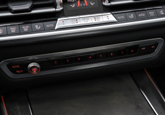 Подержанный автомобиль BMW X5 2019 года (18 фото)