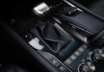 Подержанный автомобиль Lexus LX 2016 года (21 фото)