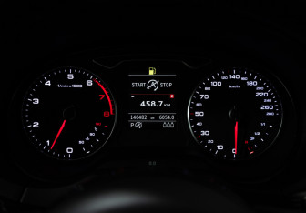 Подержанный автомобиль Audi A3 Sedan 2015 года (12 фото)