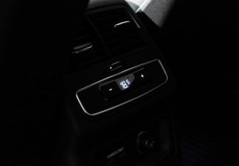 Подержанный автомобиль Audi A4 Sedan 2021 года (22 фото)