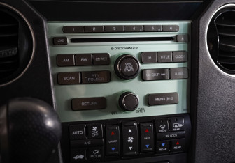 Подержанный автомобиль Honda Pilot 2008 года (15 фото)