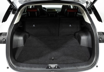 Подержанный автомобиль Changan UNI-S 2024 года (21 фото)