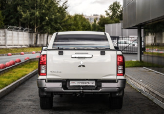 Подержанный автомобиль Mitsubishi L200 2025 года (8 фото)