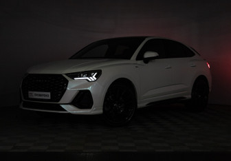 Подержанный автомобиль Audi Q3 Sportback 2020 года (33 фото)