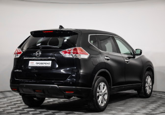 Подержанный автомобиль Nissan X-Trail 2017 года (5 фото)