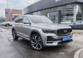 Подержанный автомобиль Geely Monjaro 2023 года (3 фото)