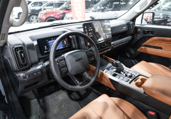 Подержанный автомобиль Haval H9 2024 года (17 фото)