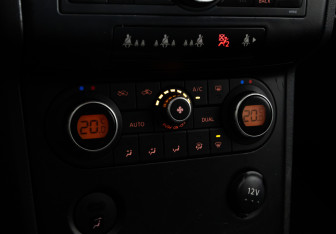 Подержанный автомобиль Nissan Qashqai 2008 года (13 фото)