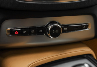 Подержанный автомобиль Volvo XC90 2019 года (24 фото)
