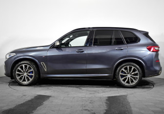 Подержанный автомобиль BMW X5 2020 года (12 фото)