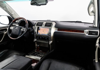 Подержанный автомобиль Lexus GX 2010 года (9 фото)
