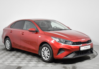 Подержанный автомобиль Kia Cerato Sedan 2021 года (3 фото)