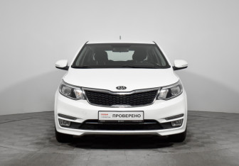 Подержанный автомобиль Kia Rio Hatchback 2016 года (2 фото)