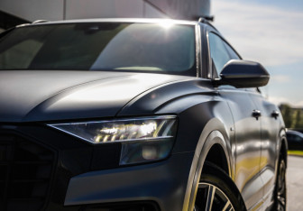 Подержанный автомобиль Audi Q8 2019 года (2 фото)