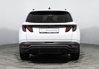 Подержанный автомобиль Hyundai Tucson 2022 года (6 фото)