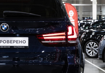 Подержанный автомобиль BMW X5 2017 года (9 фото)