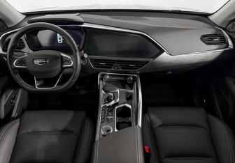 Подержанный автомобиль Geely Tugella 2023 года (16 фото)