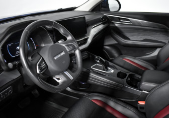 Подержанный автомобиль Haval F7x 2023 года (9 фото)