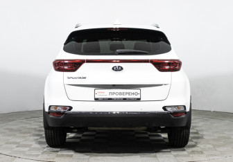 Подержанный автомобиль Kia Sportage 2021 года (6 фото)