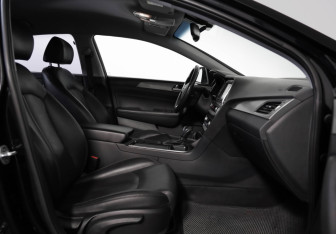Подержанный автомобиль Hyundai Sonata 2019 года (29 фото)