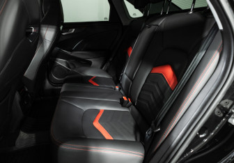 Подержанный автомобиль Kaiyi E5 2023 года (10 фото)