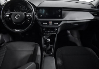 Подержанный автомобиль Skoda Rapid Liftback 2020 года (13 фото)